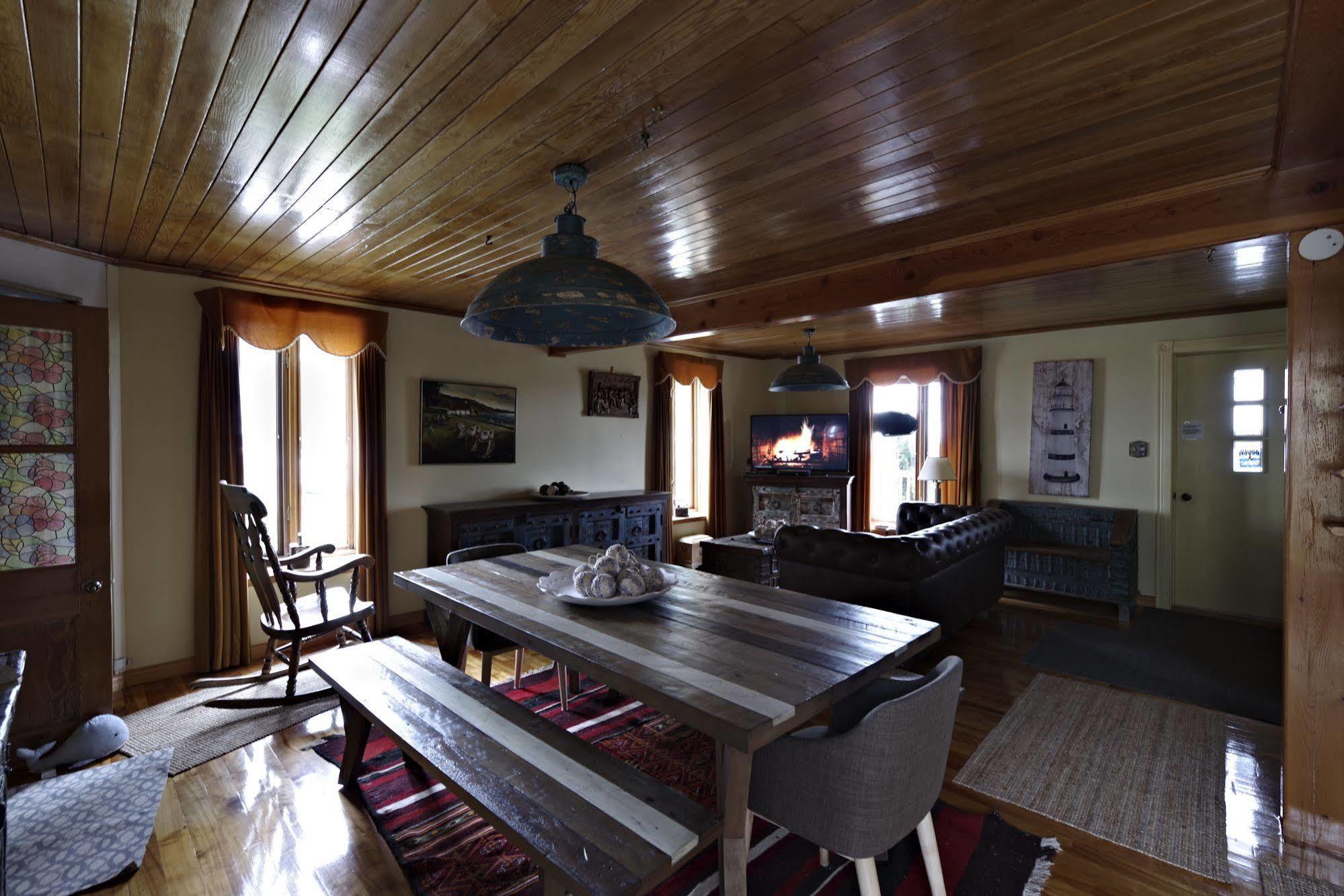 Gite Au Vieux Pommier Tadoussac Εξωτερικό φωτογραφία